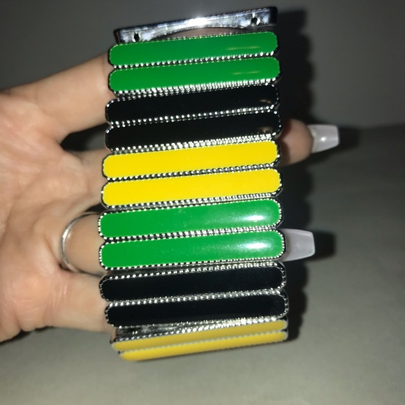 3 for 25.00 Green Yellow Black stretchable Bracelet - Picture 4 of 5